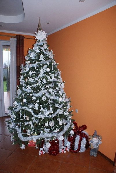 How to decorate your 2022 Christmas tree?